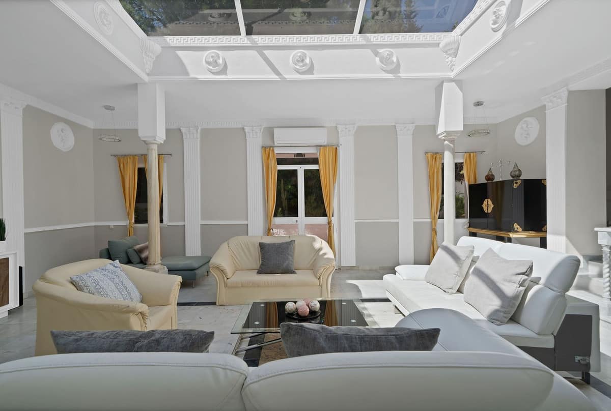 1 Villa For Sale