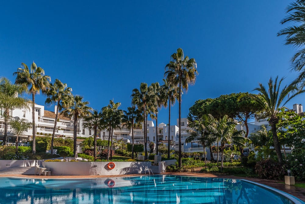4 bedroom Apartment For Sale