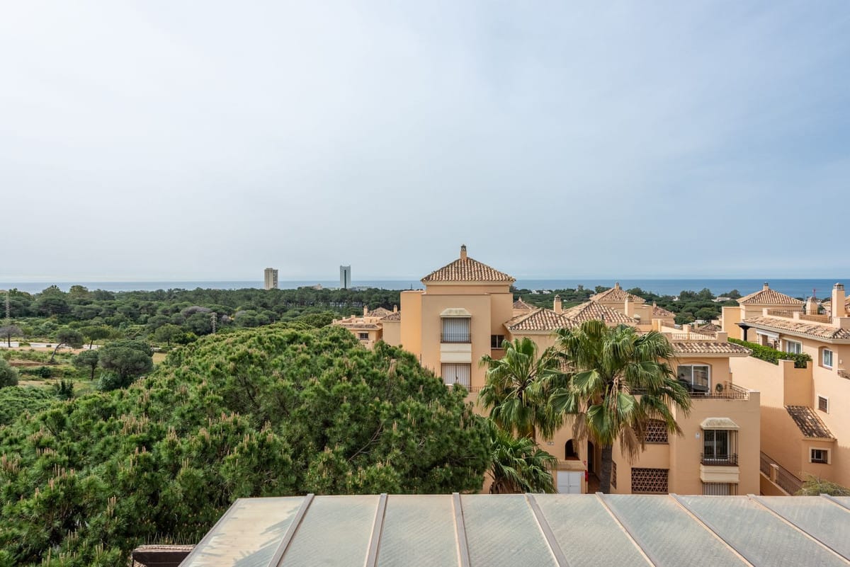 4 bedroom Apartment For Sale