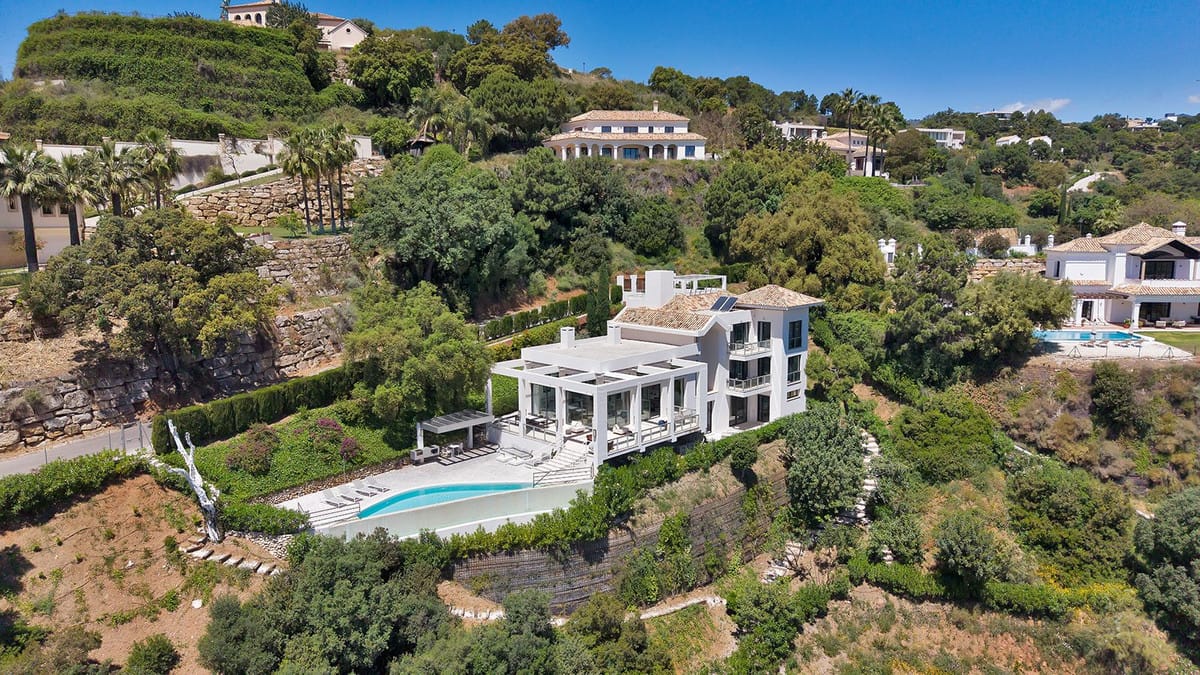 5 bedroom Villa For Sale