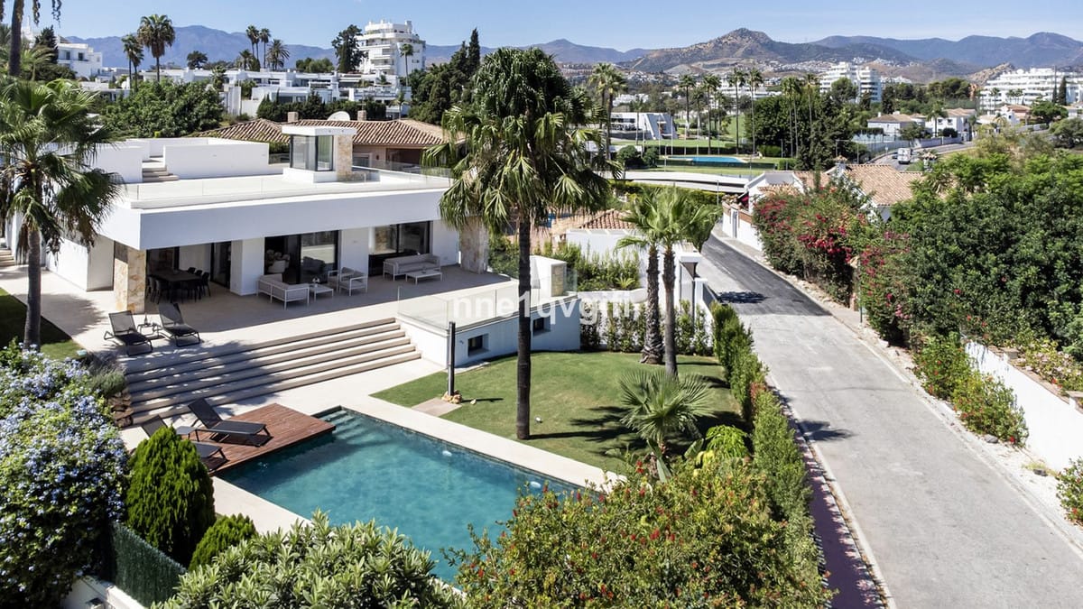 4 bedroom Villa For Sale