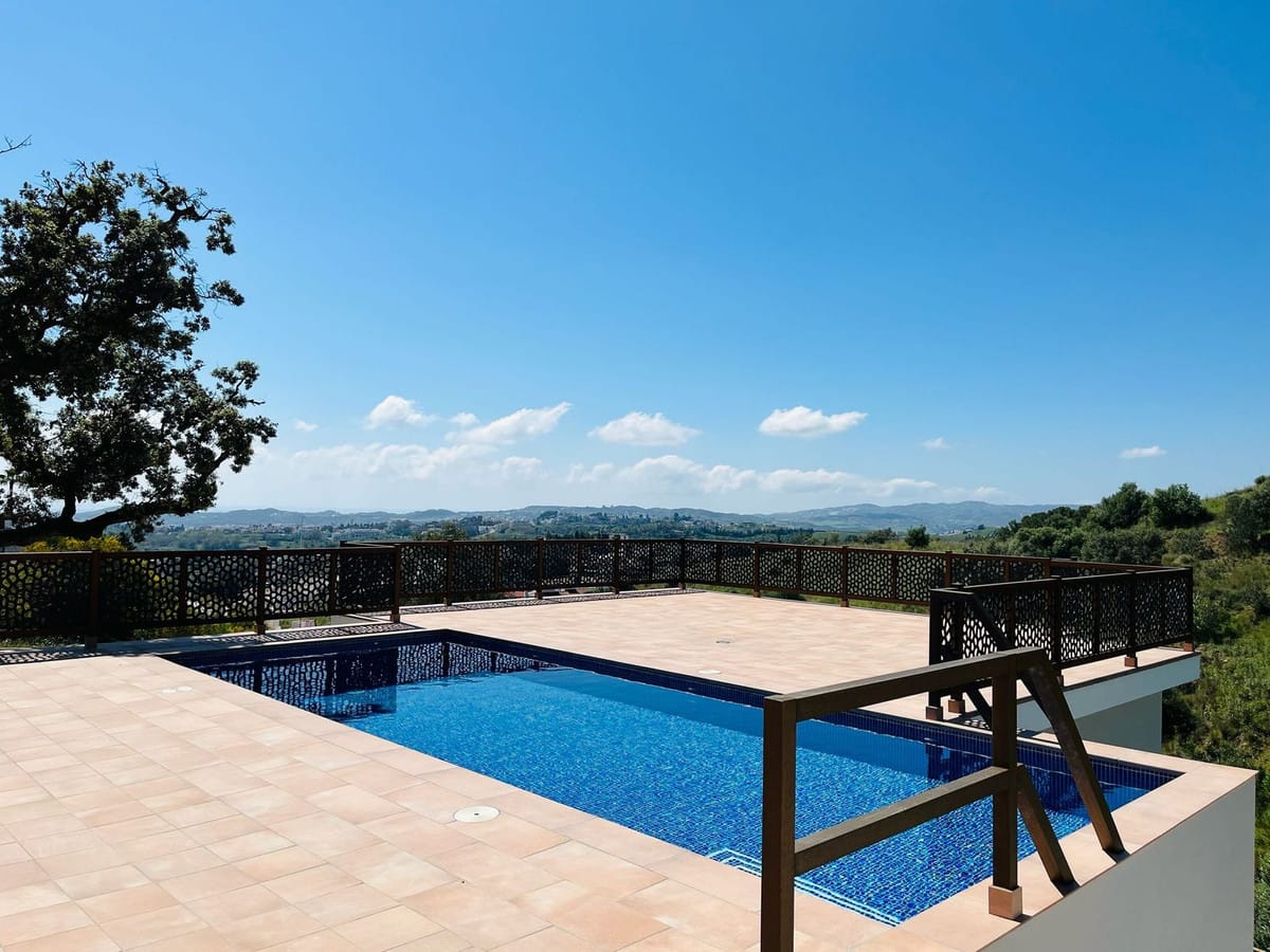 4 bedroom Villa For Sale