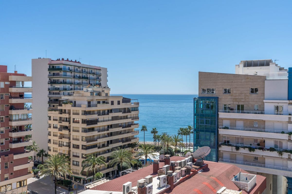 5 bedroom Apartment For Sale