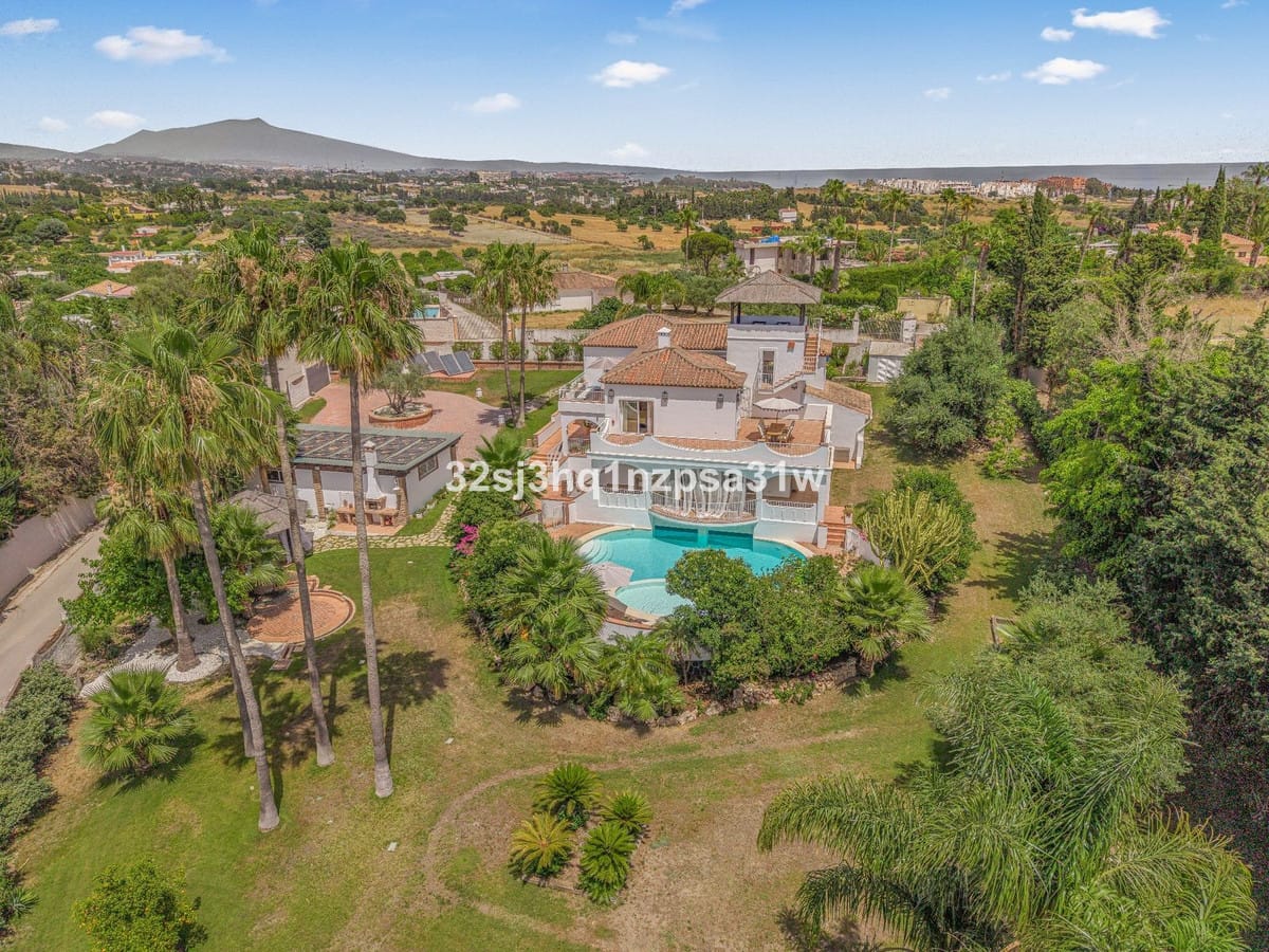 6 bedroom Villa For Sale