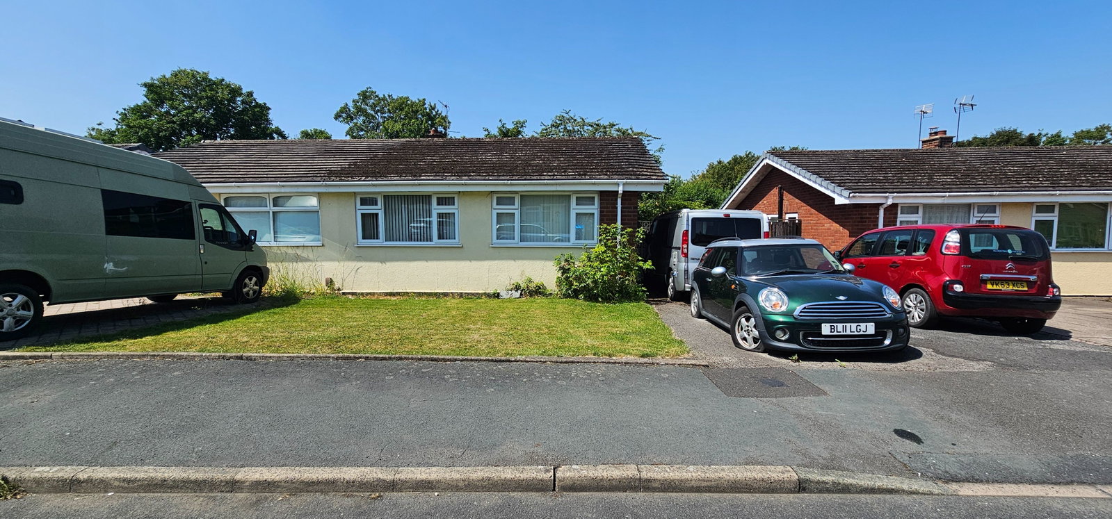 2 bedroom Detached bungalow For Sale