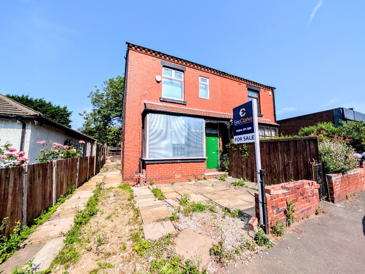 3 bedroom Semi-detached house For Sale