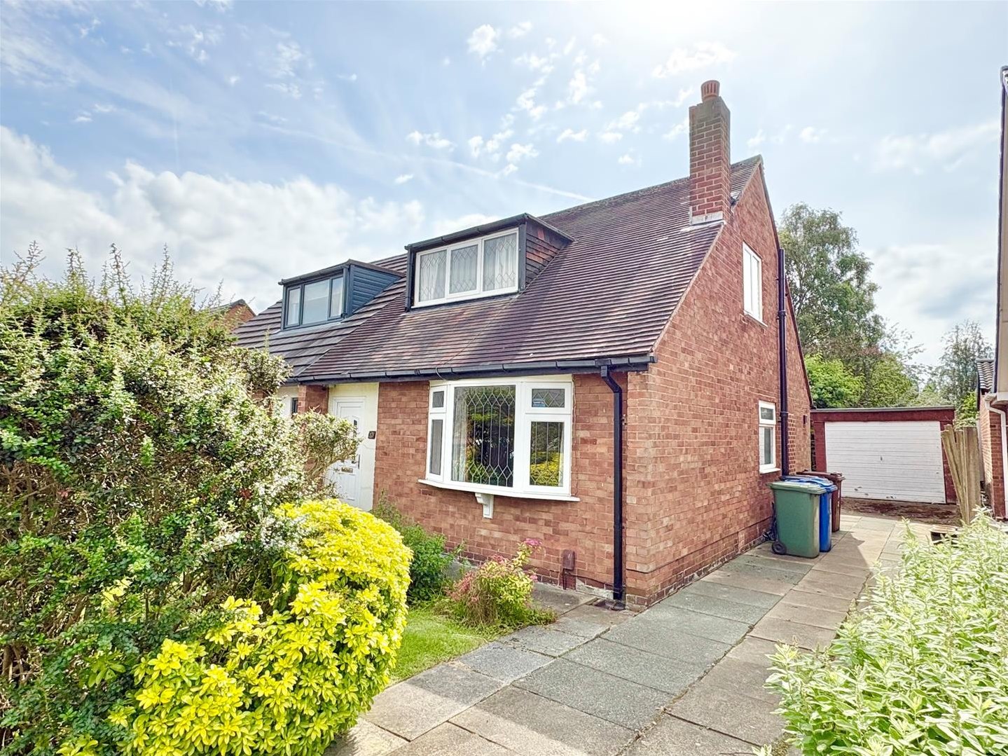 3 bedroom Bungalow Under Offer
