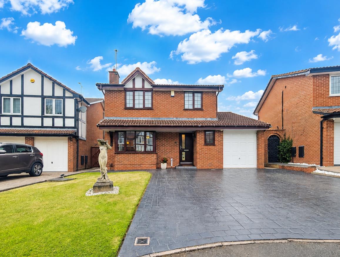 4 bedroom Detached house For Sale