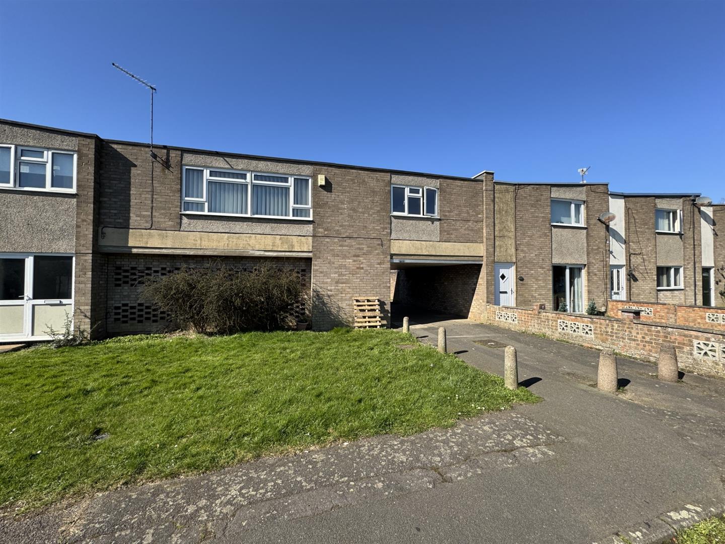 2 bedroom Apartment Under Offer