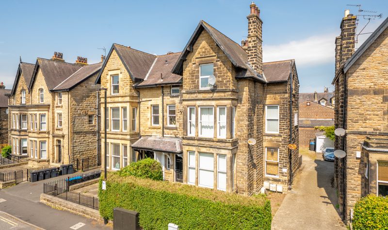 1 bedroom Flat For Sale