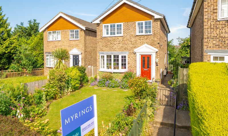 3 bedroom Detached house For Sale
