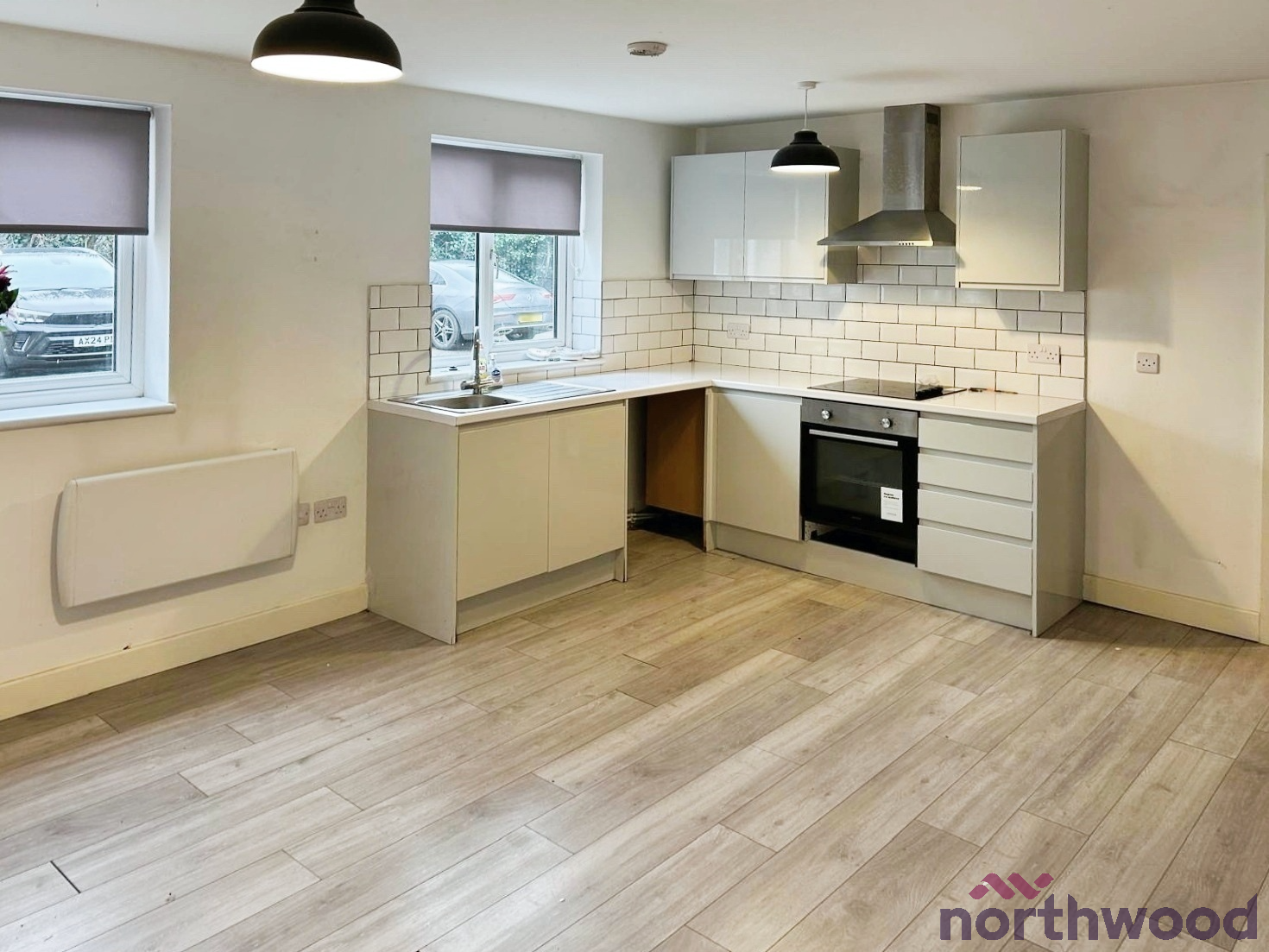 3 bedroom Flat To Let