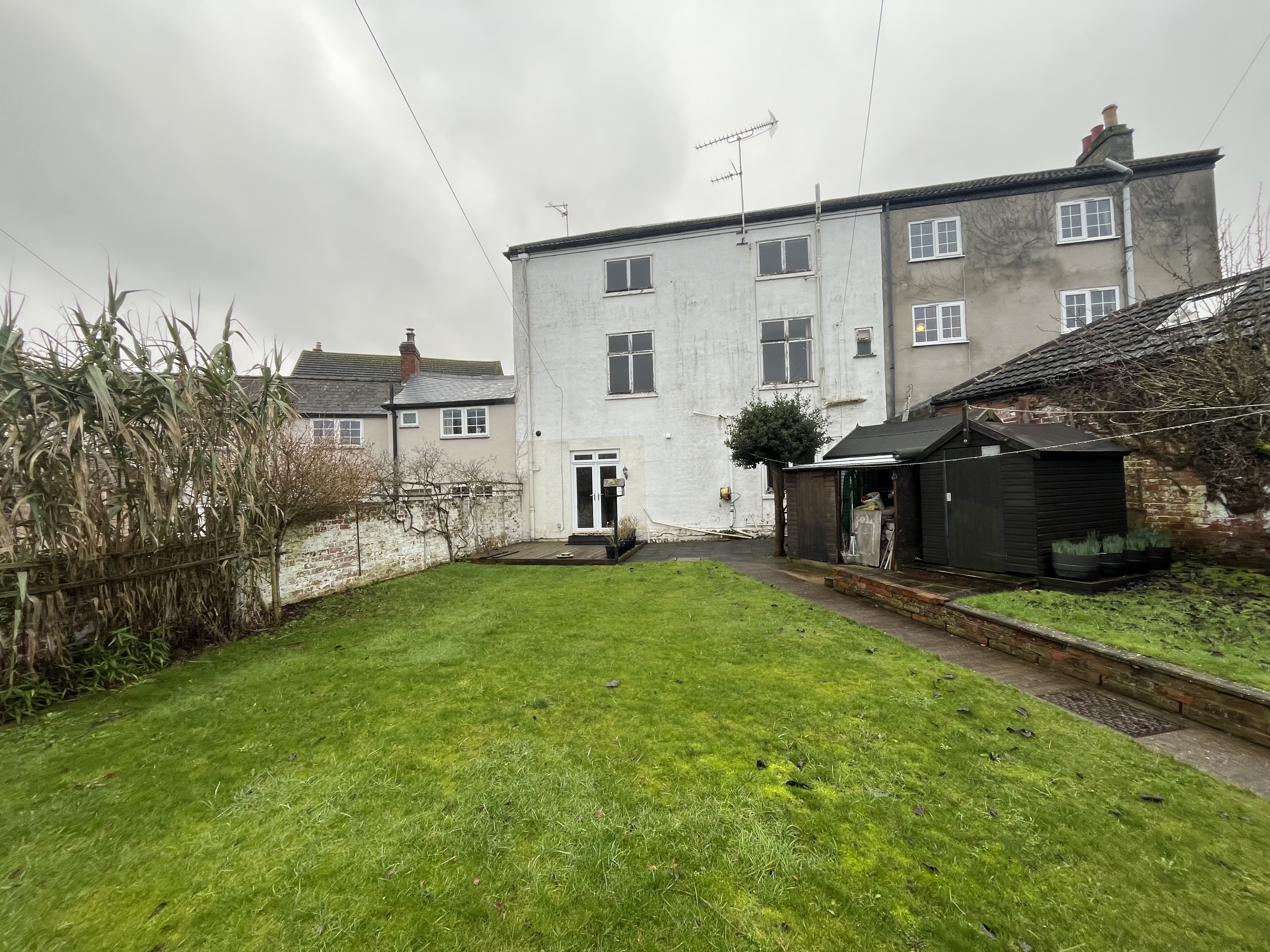 4 bedroom Semi-detached house For Sale
