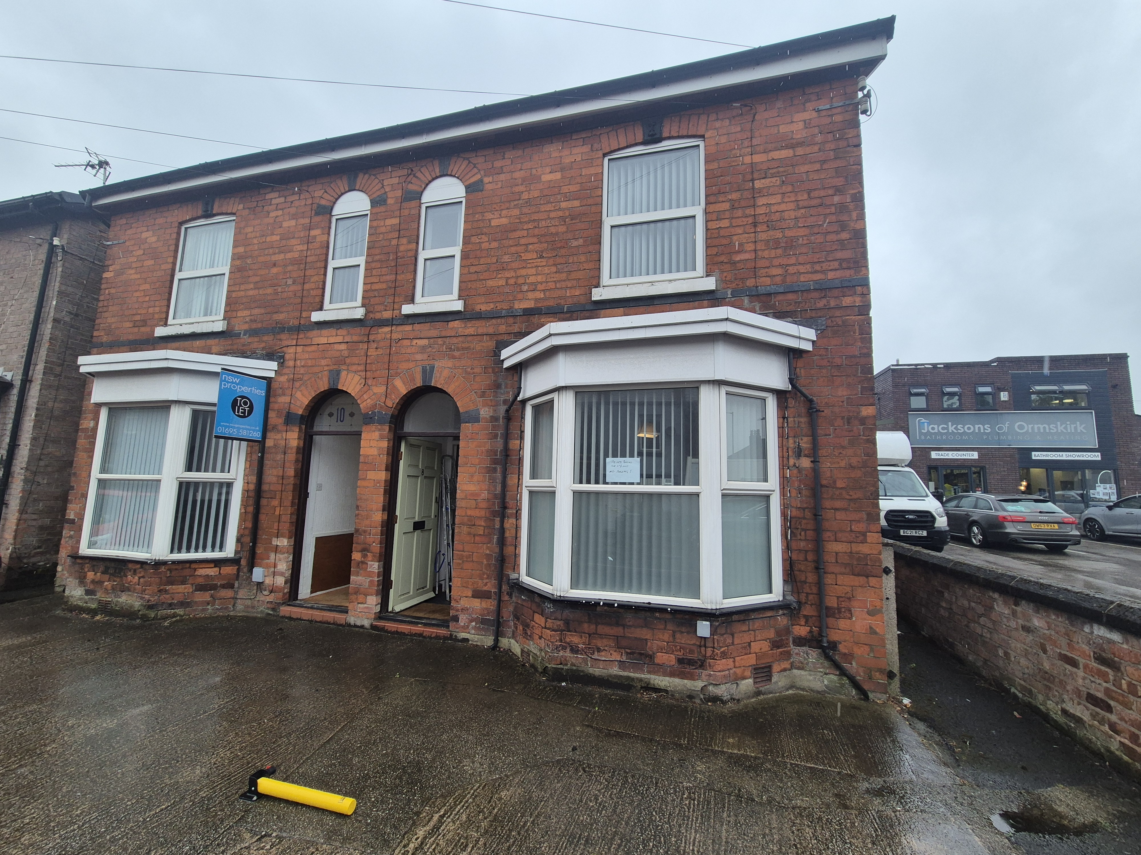  Semi-detached house For Sale