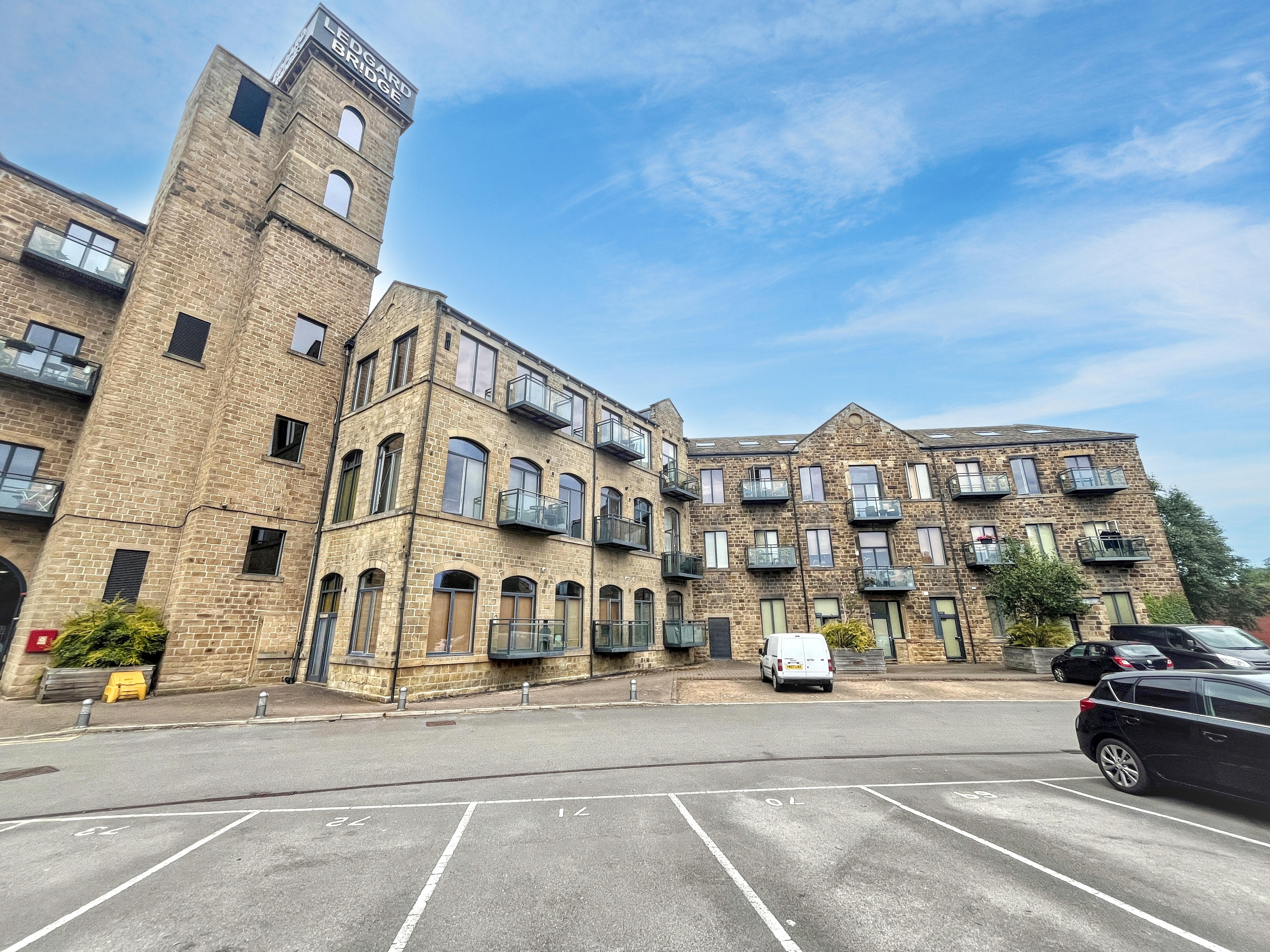 1 bedroom Flat For Sale