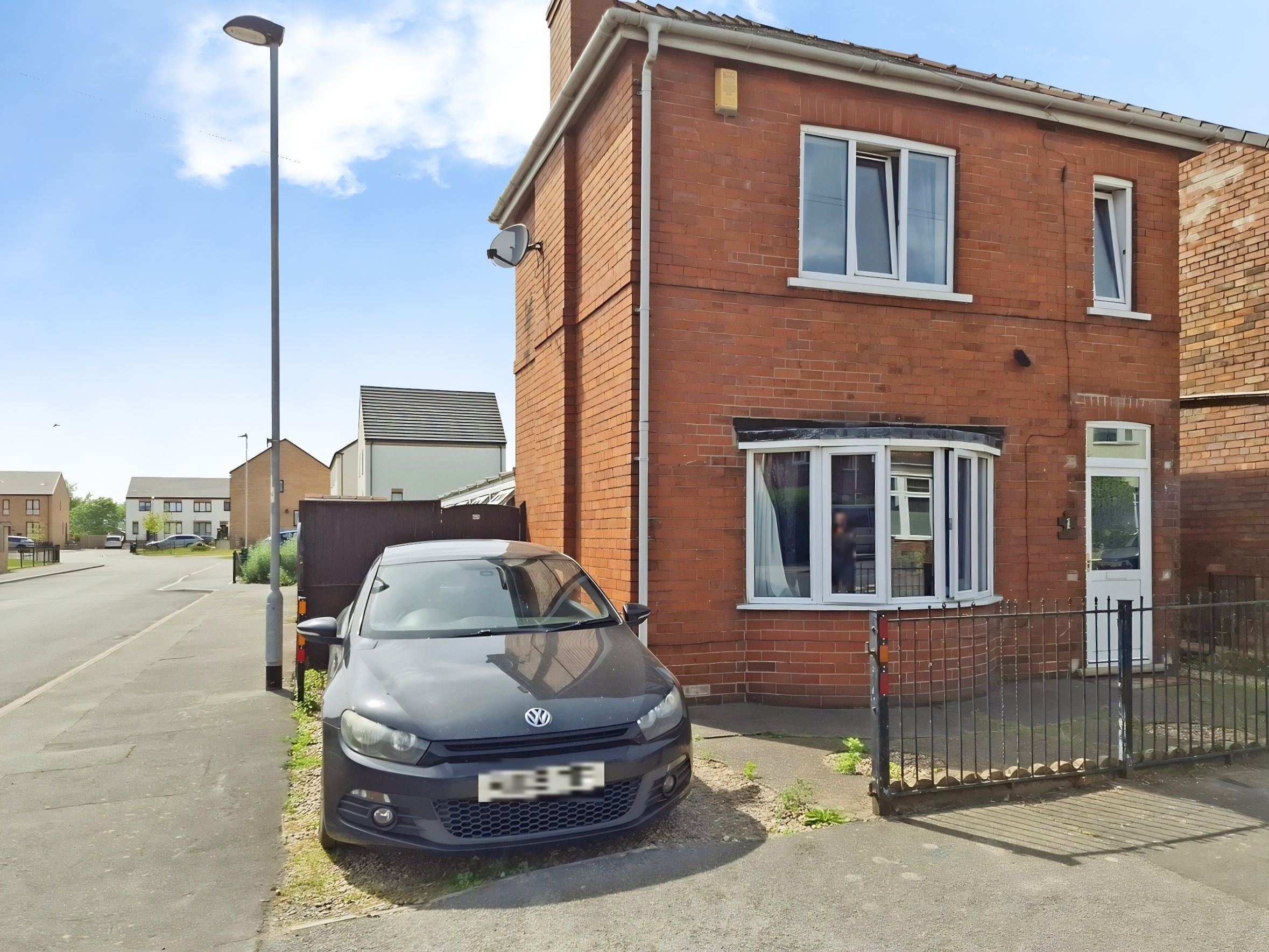 2 bedroom Detached house For Sale