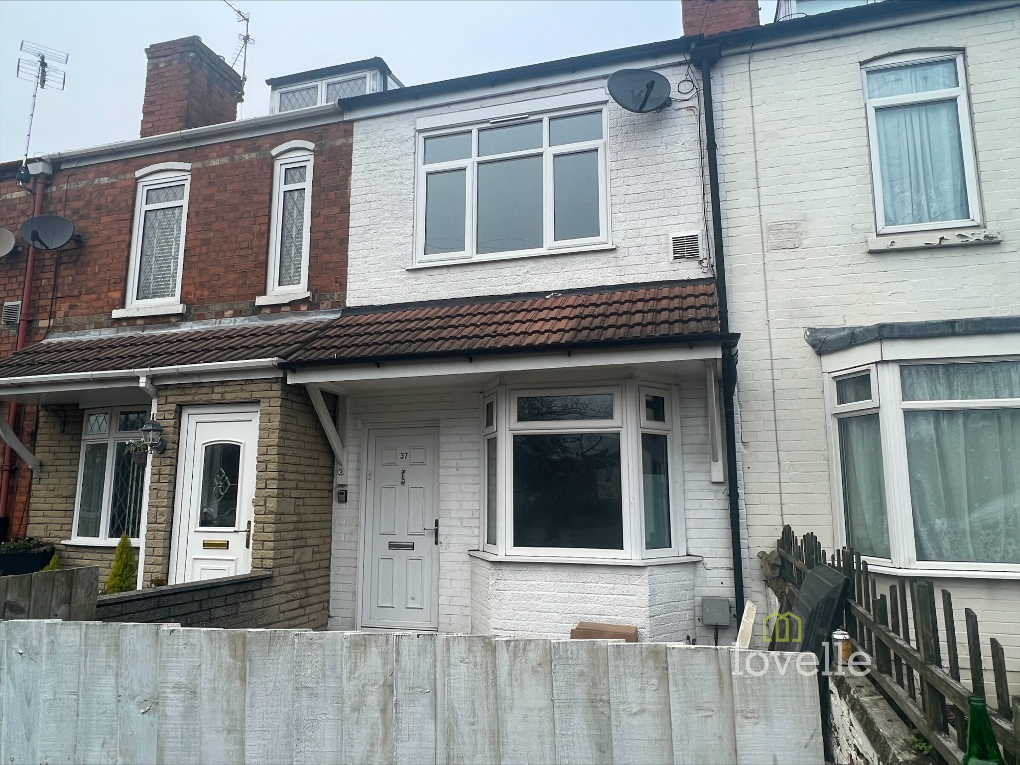 3 bedroom Terraced House To Let