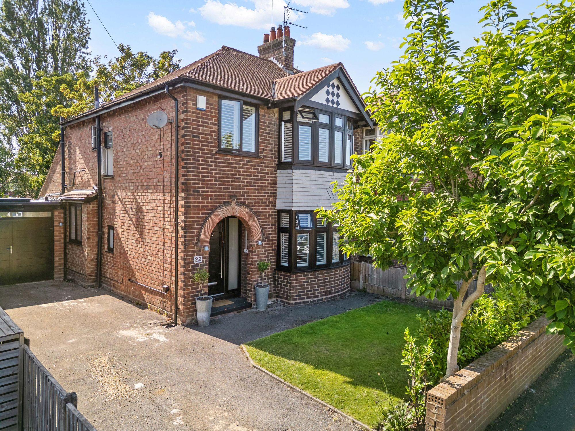 3 bedroom Semi-detached house For Sale