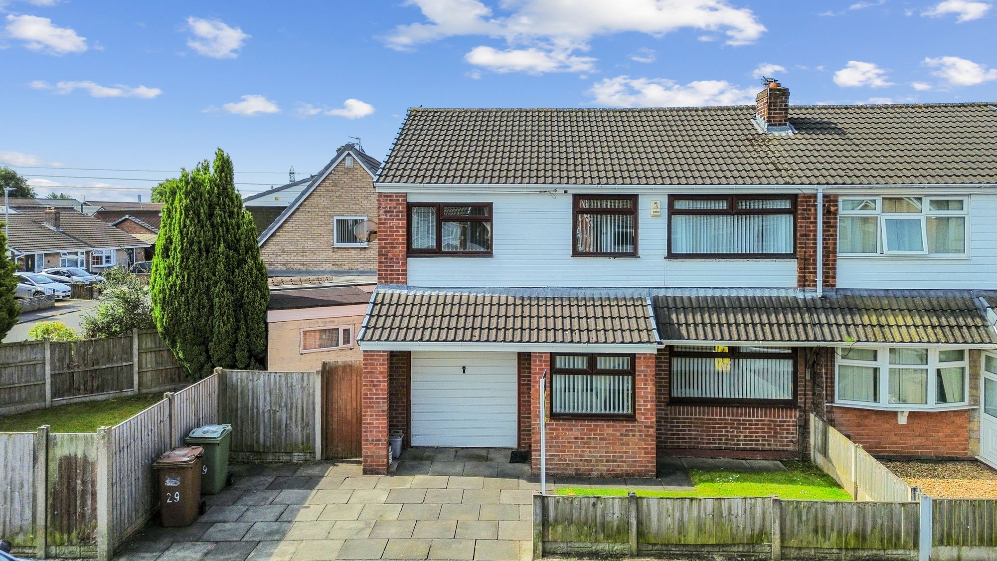 4 bedroom Semi-detached house For Sale