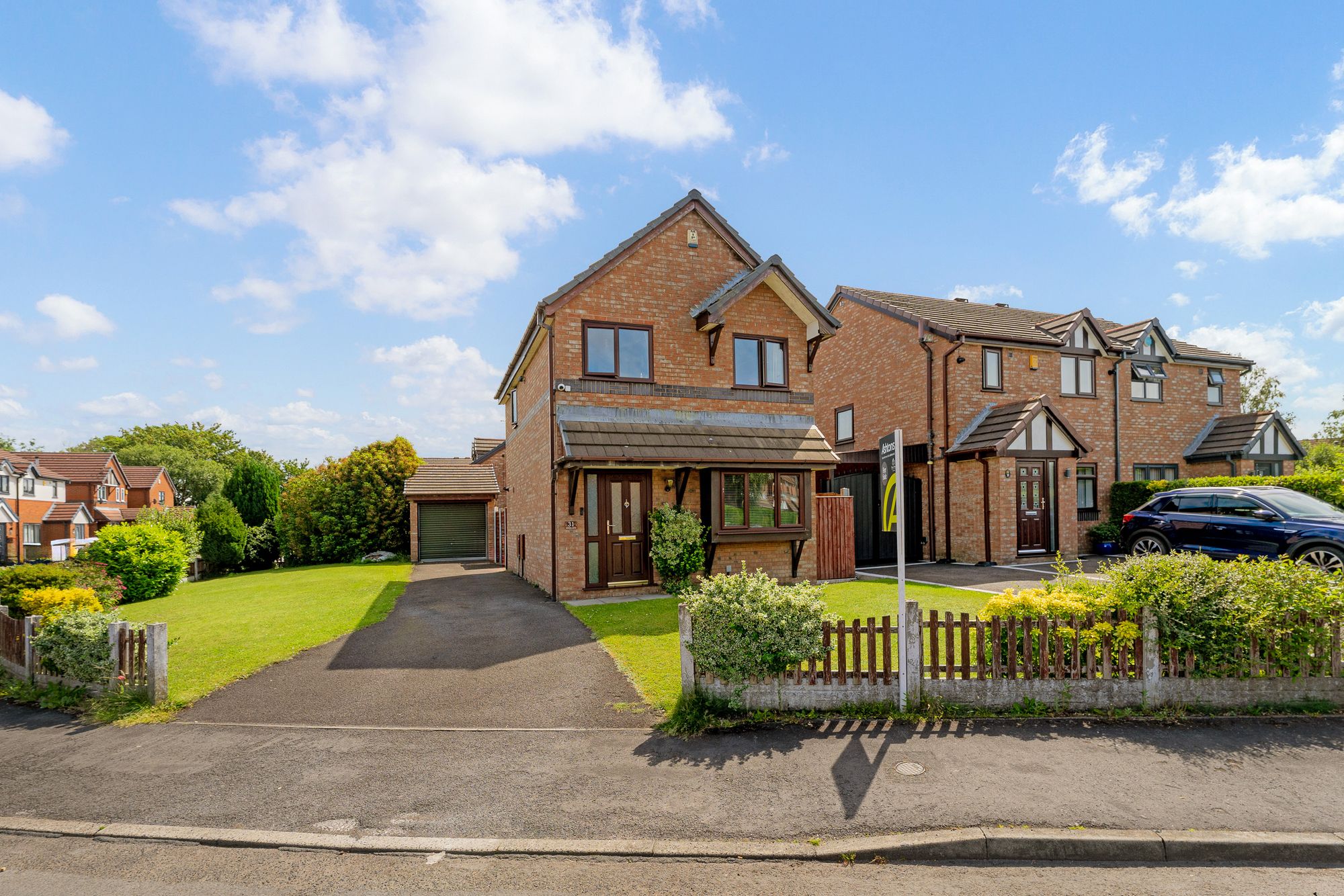 3 bedroom Detached house For Sale