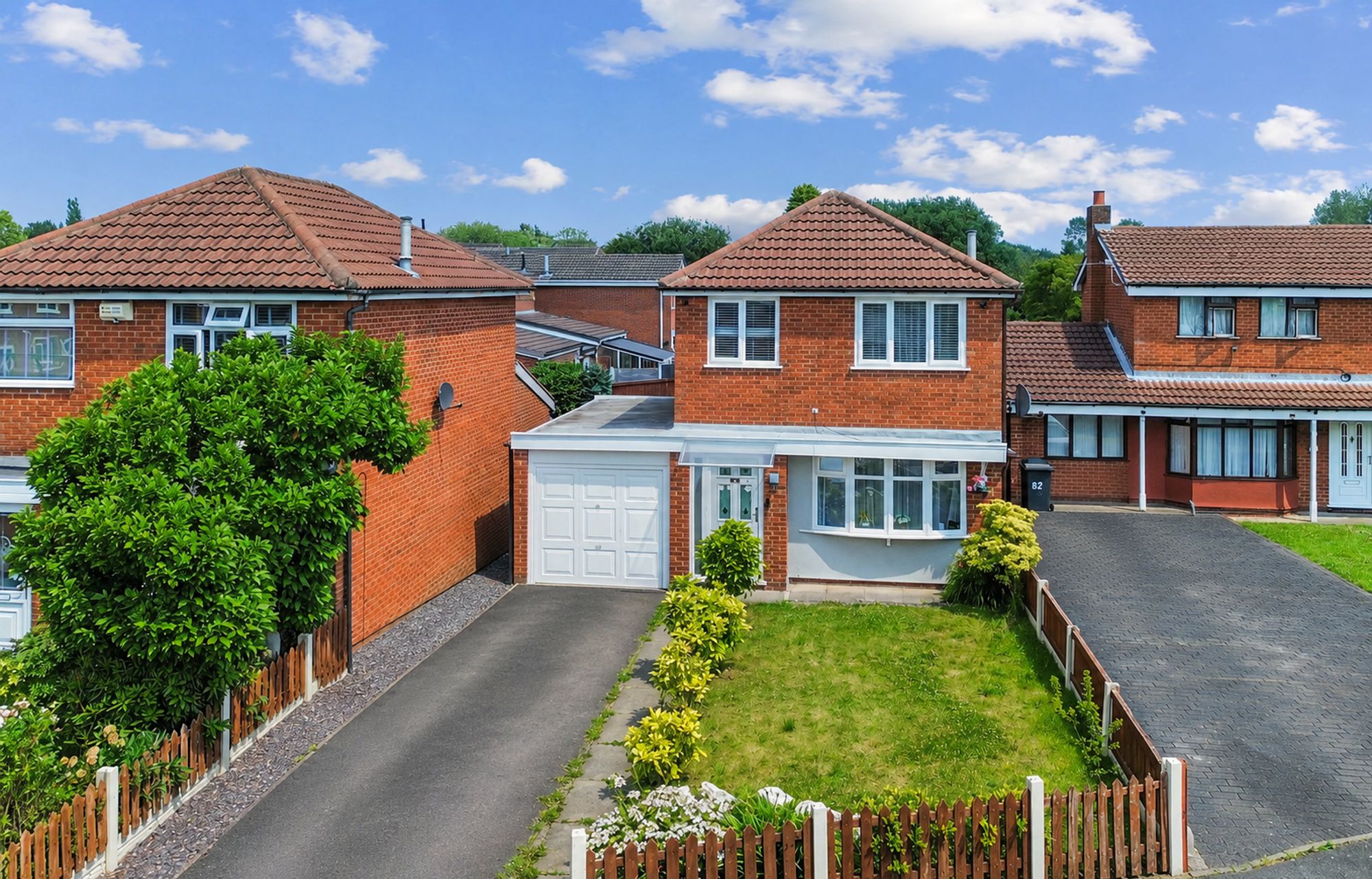 3 bedroom Detached house For Sale
