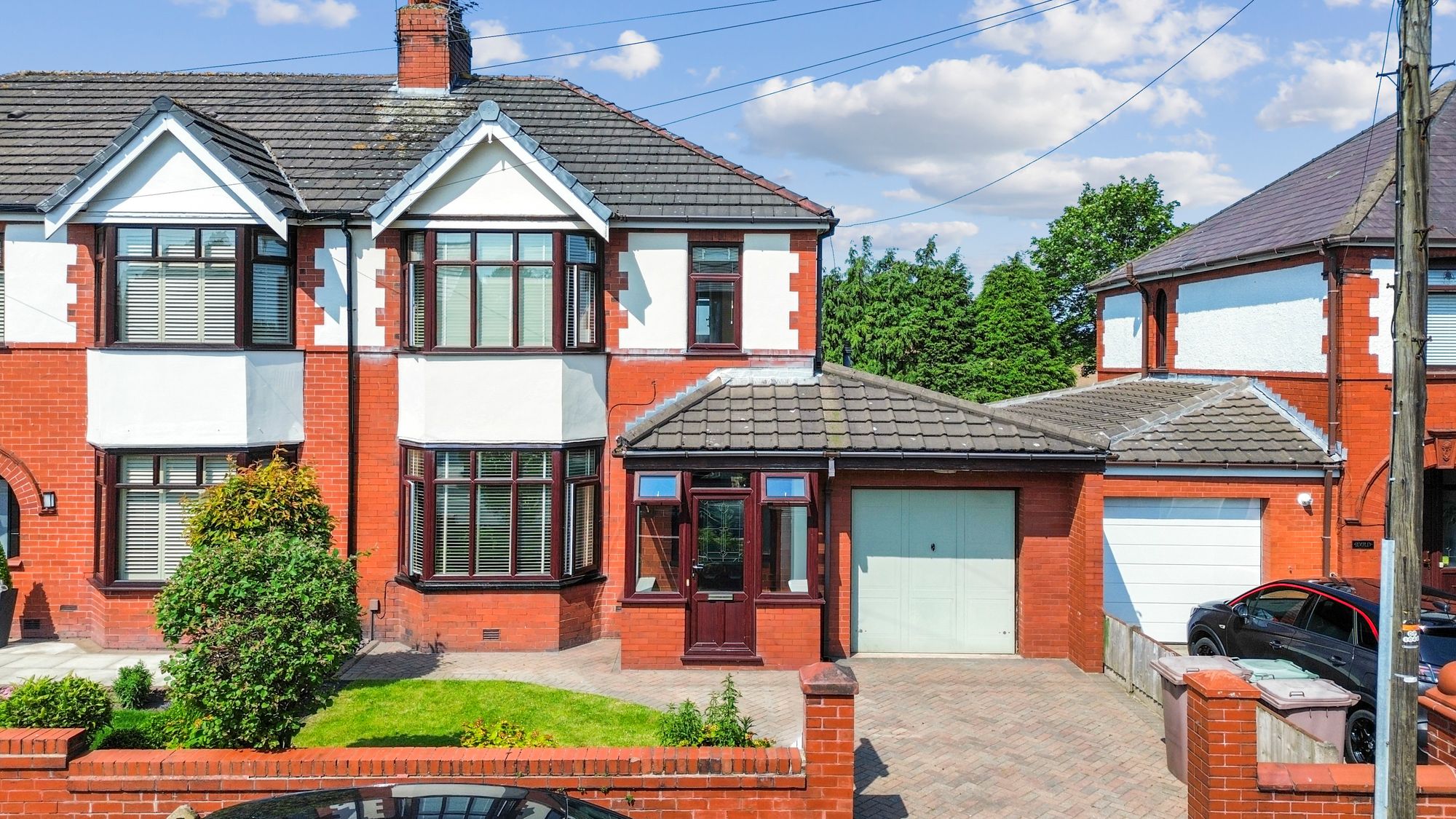 3 bedroom Semi-detached house For Sale