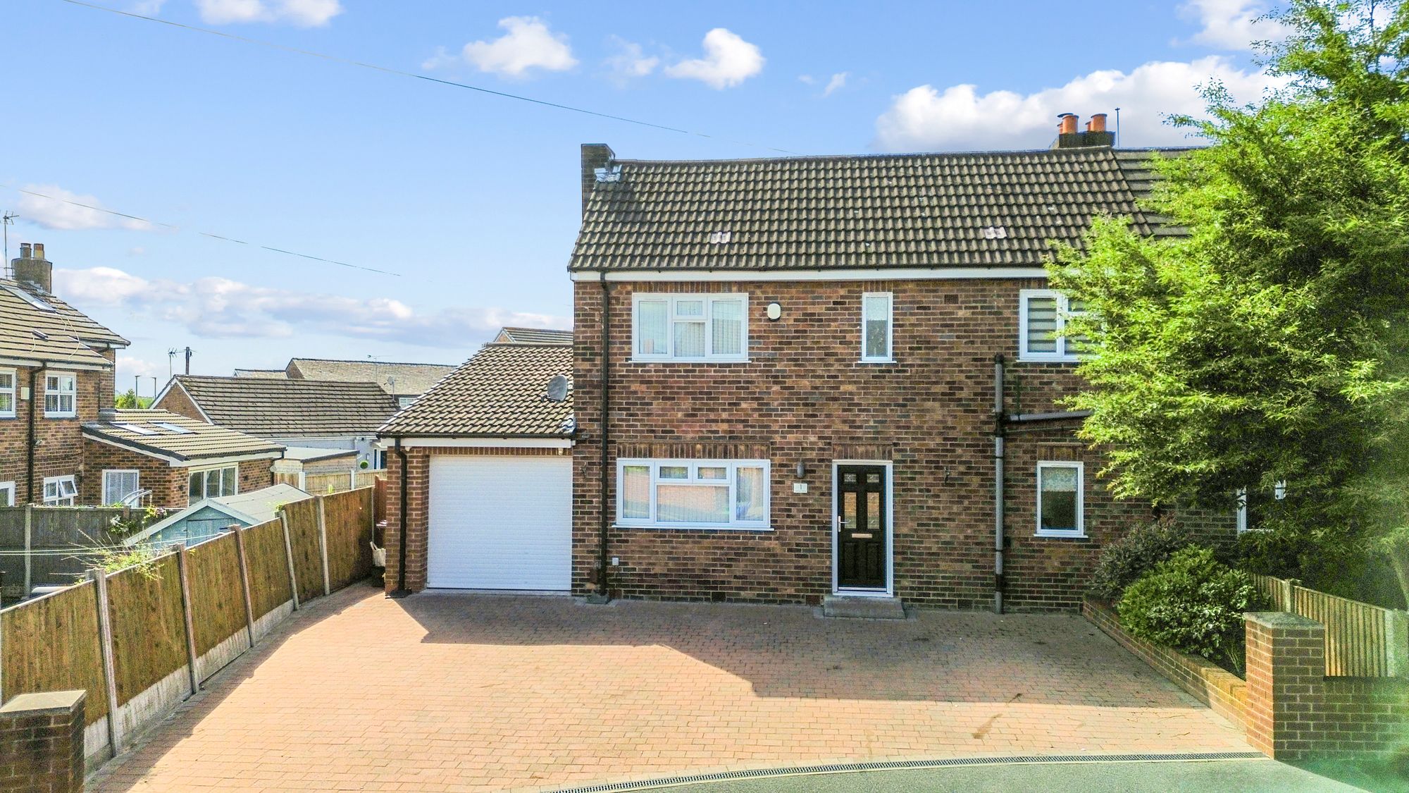 4 bedroom Semi-detached house For Sale
