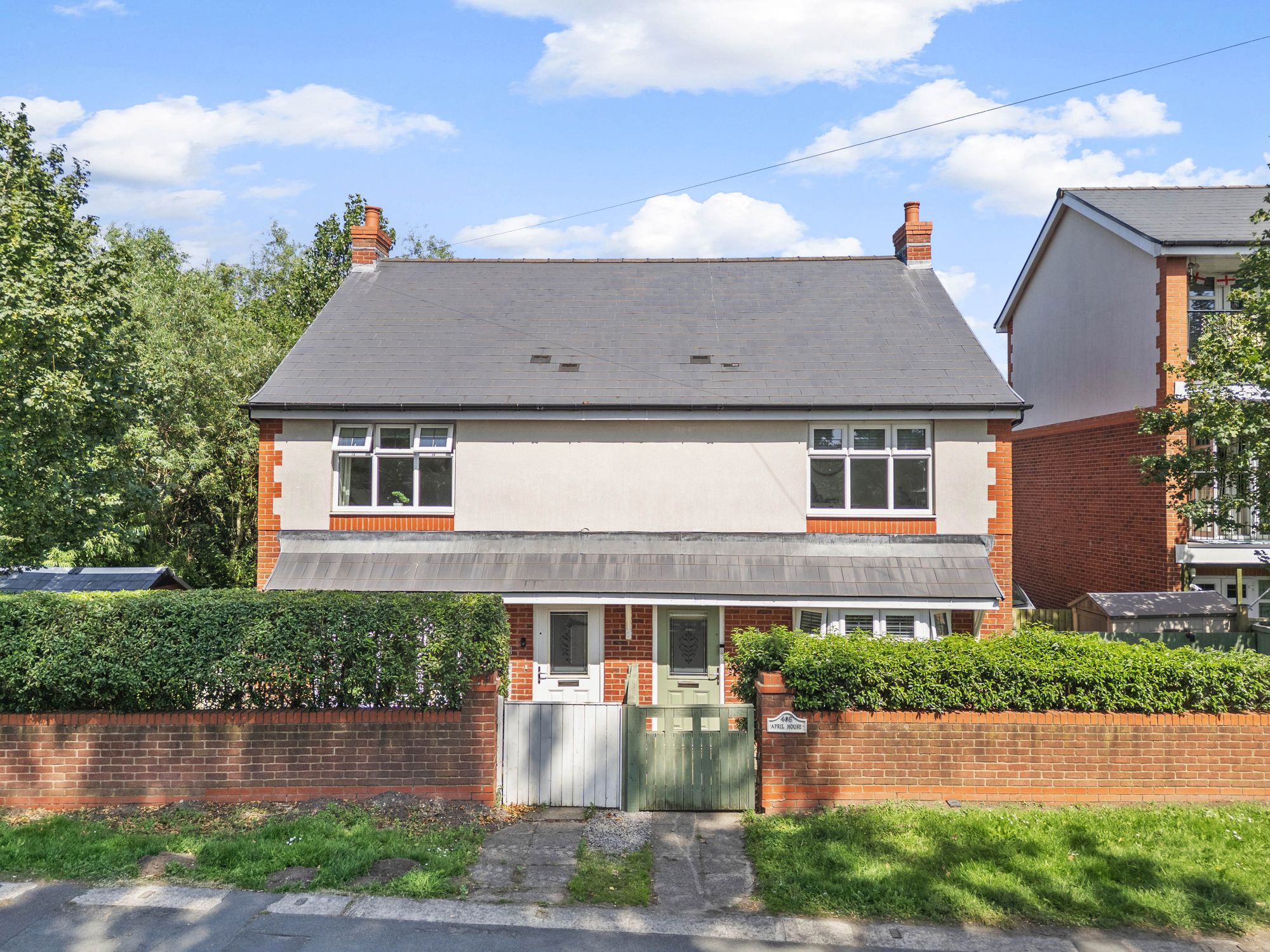 2 bedroom Semi-detached house For Sale