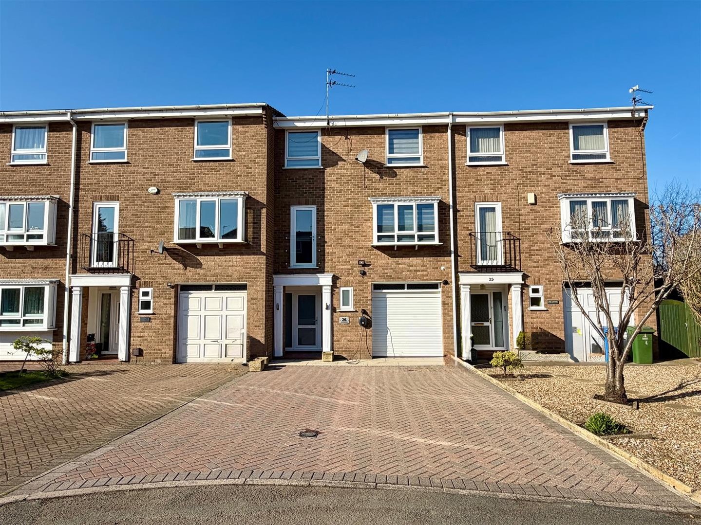 4 bedroom Town house For Sale
