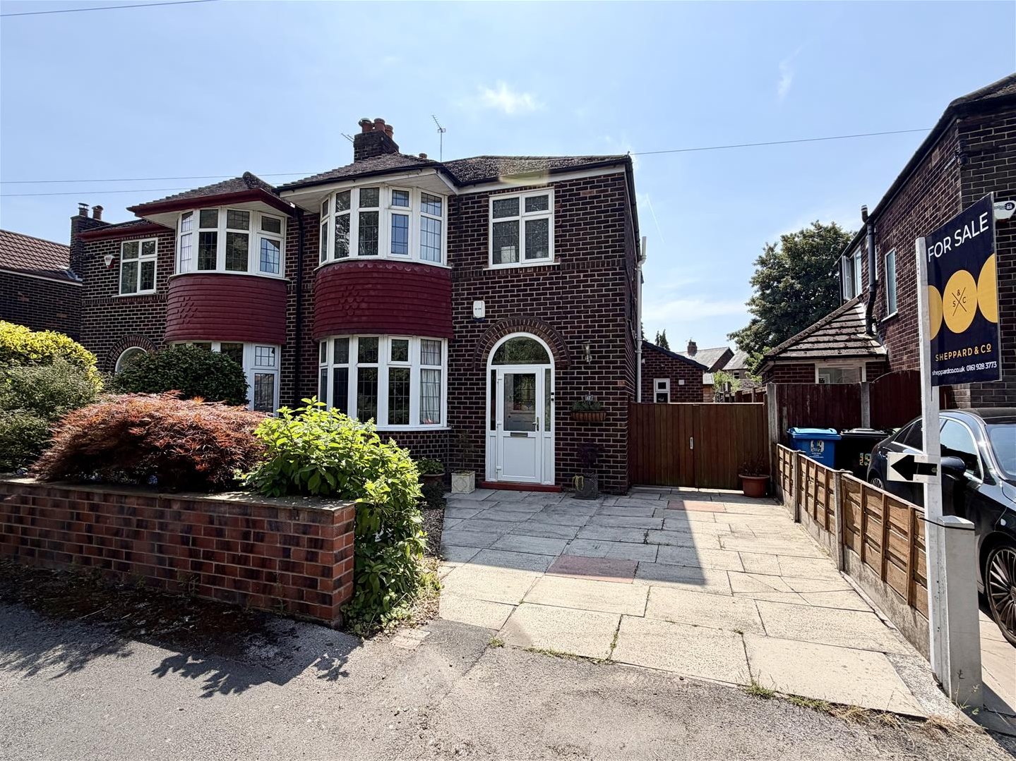 3 bedroom Semi-detached house For Sale