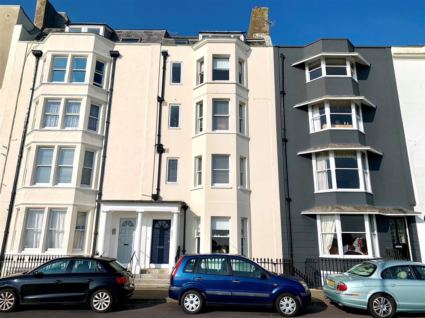 1 bedroom Flat To Let
