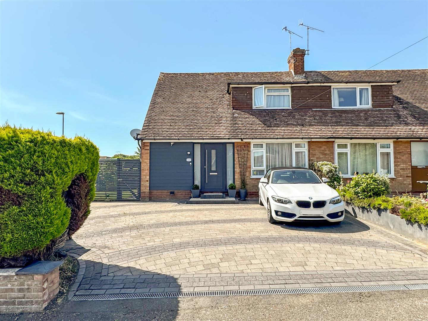 3 bedroom Bungalow For Sale