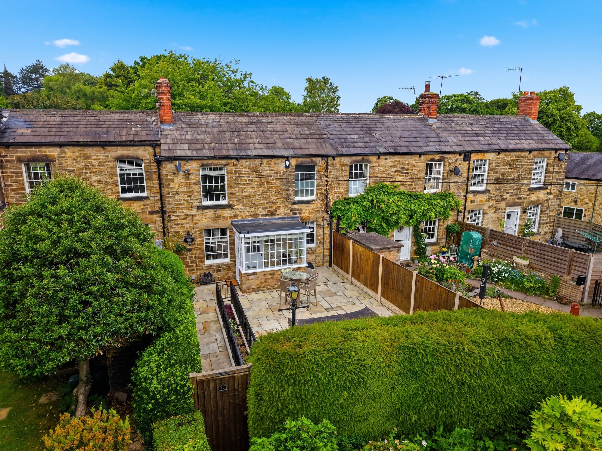 2 bedroom Cottage For Sale