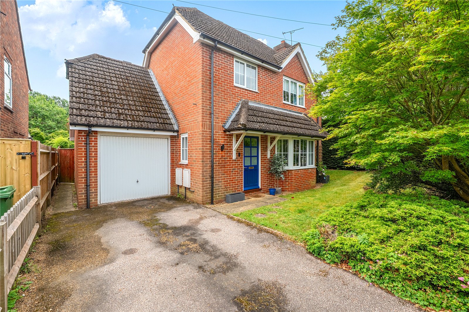 3 bedroom Detached house For Sale