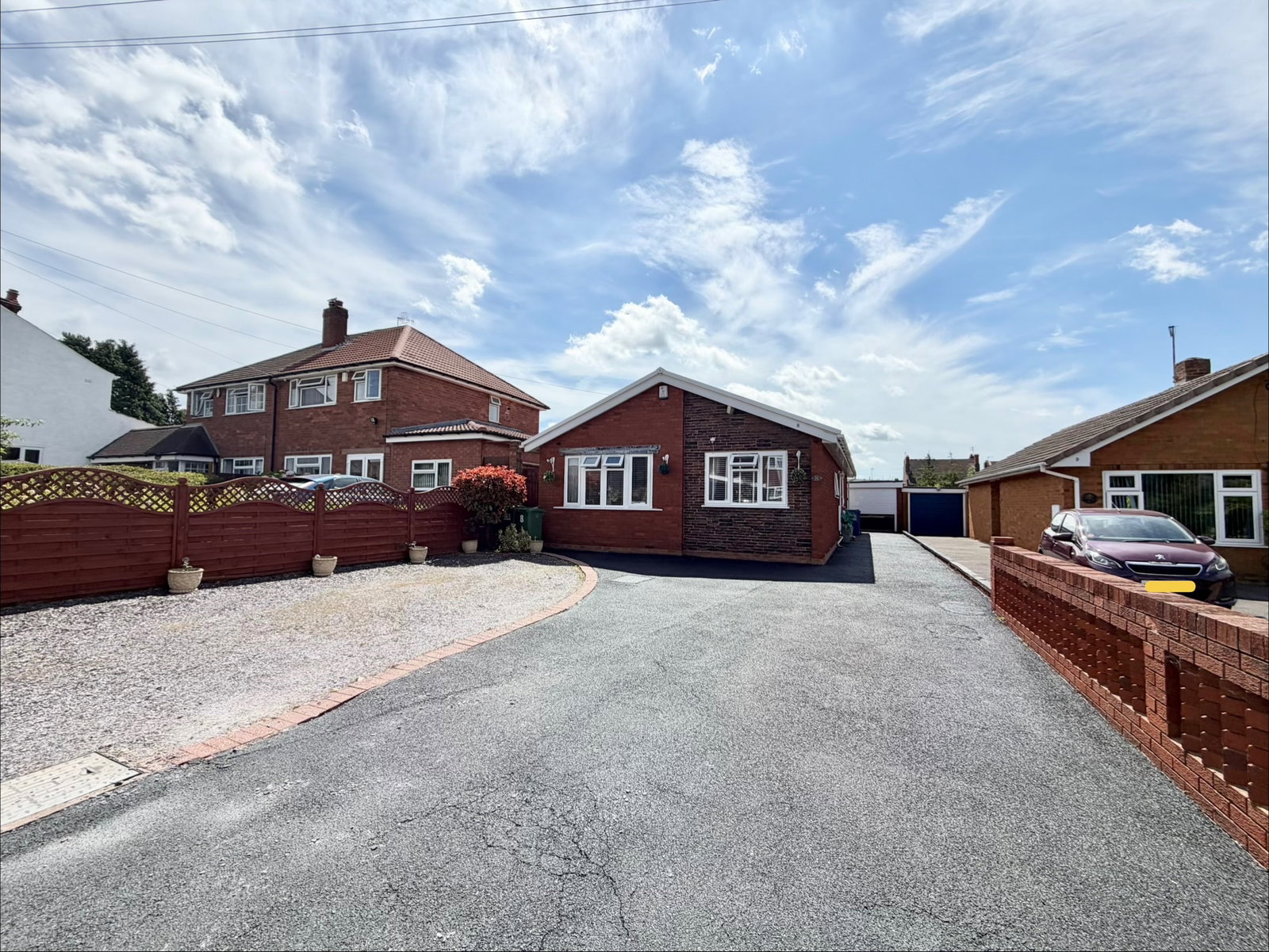 2 bedroom Detached bungalow For Sale