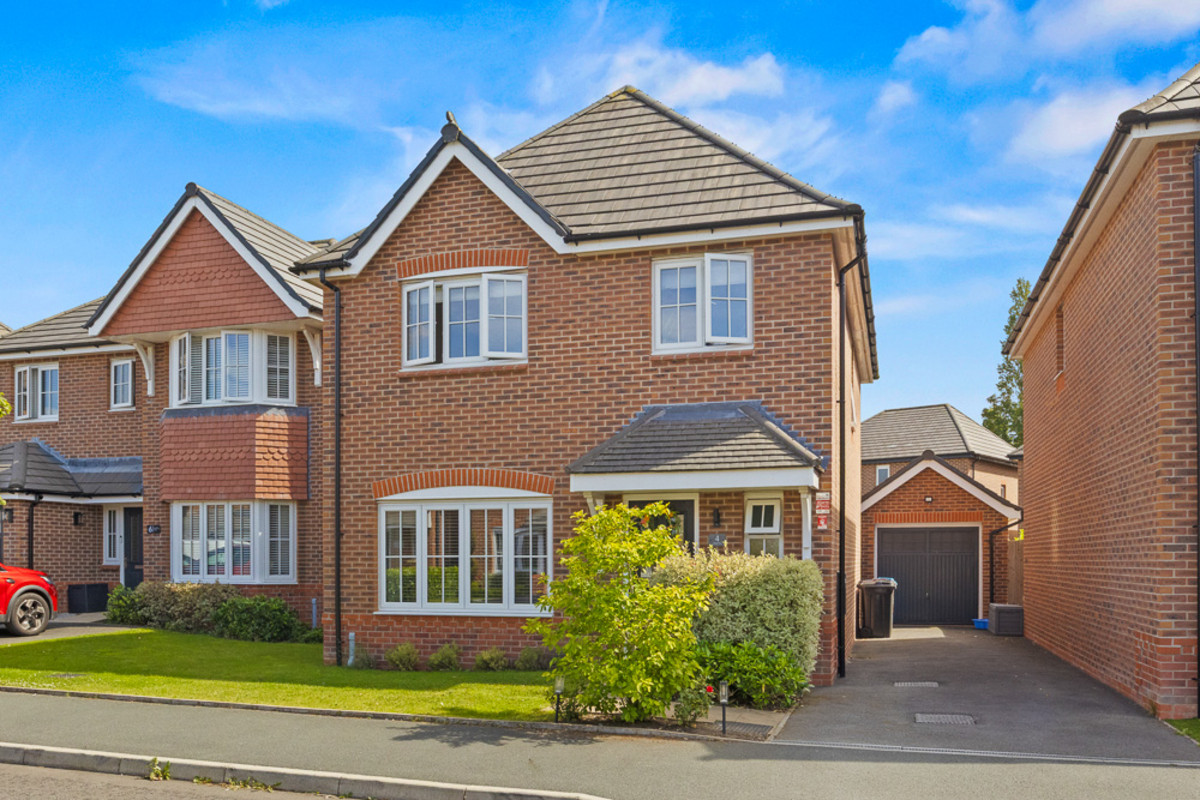 4 bedroom Detached house For Sale