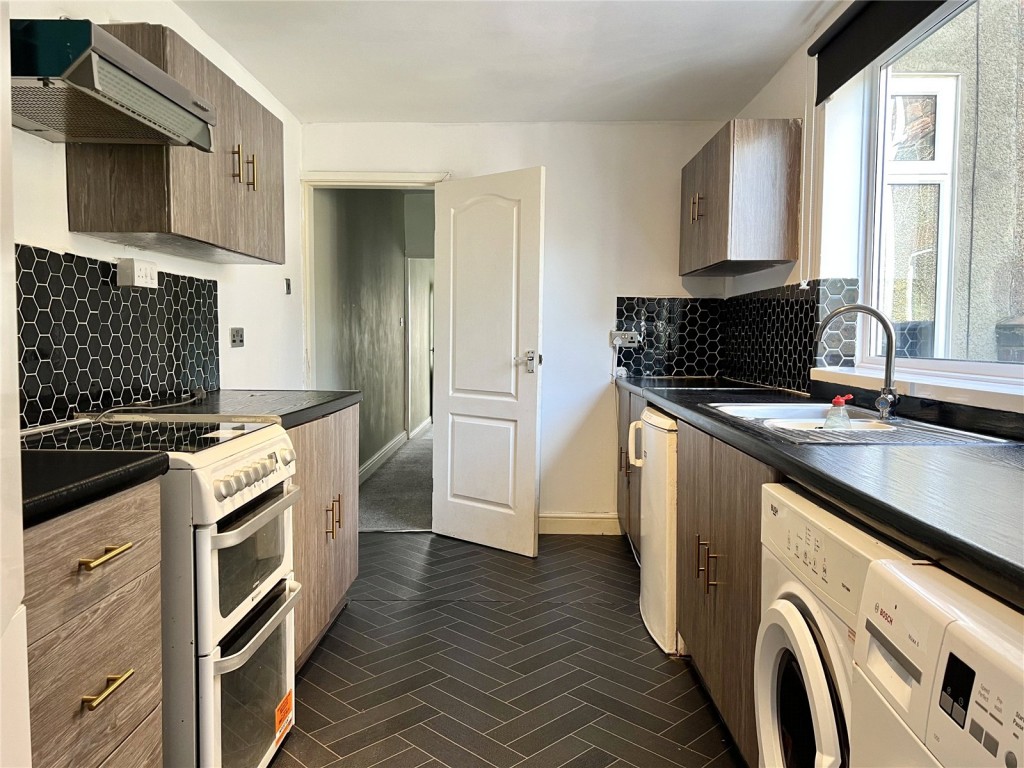 3 bedroom Terraced House To Let