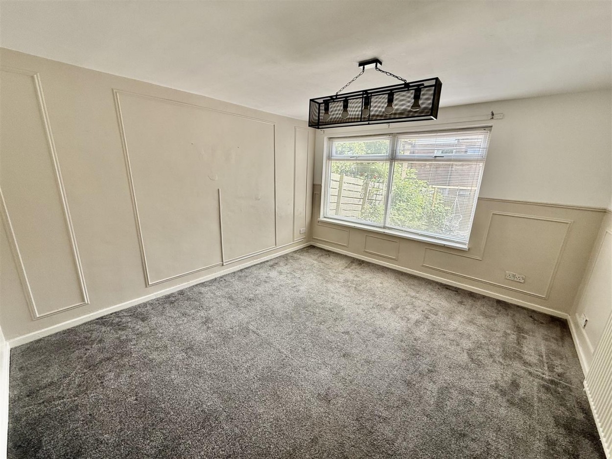 3 bedroom Terraced bungalow To Let
