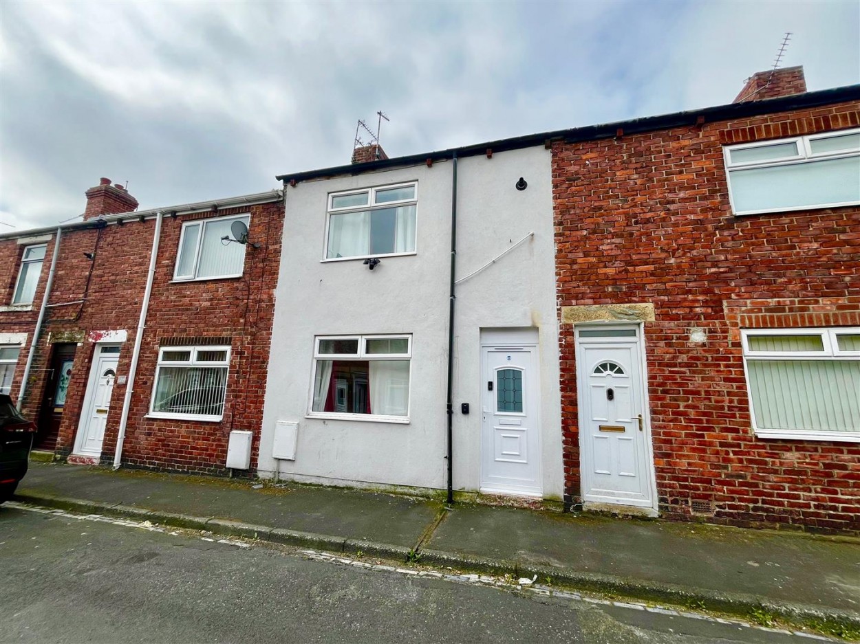 3 bedroom Terraced bungalow For Sale