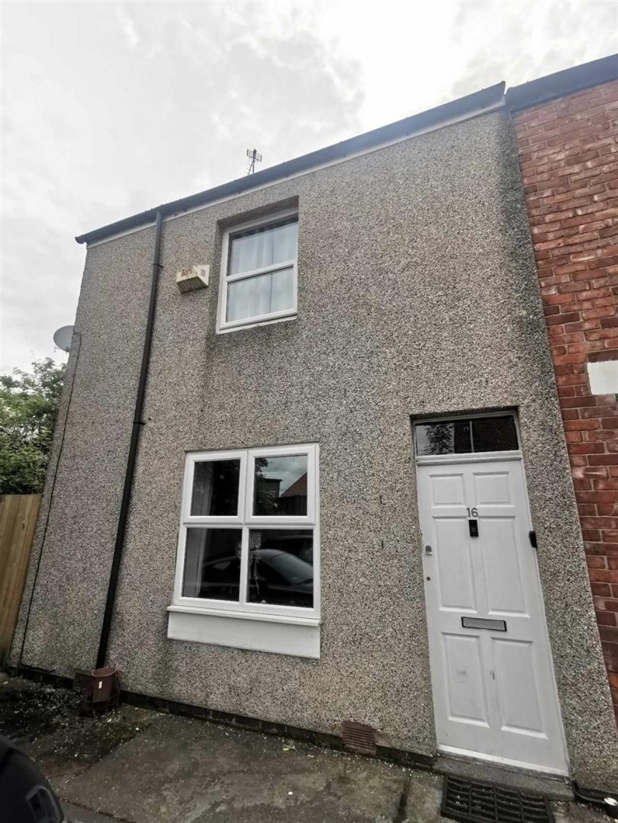 3 bedroom Terraced bungalow Under Offer