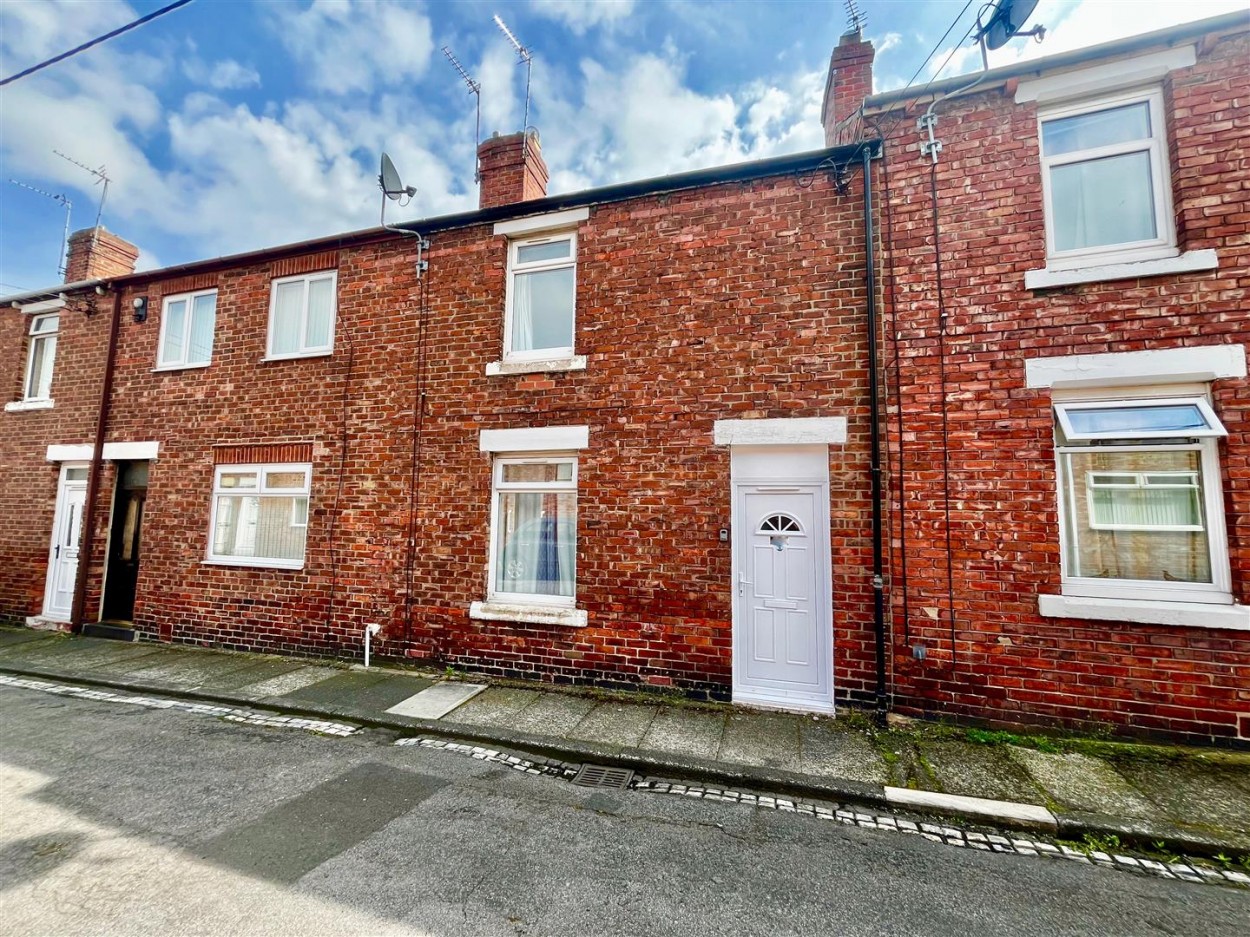 3 bedroom Terraced bungalow For Sale