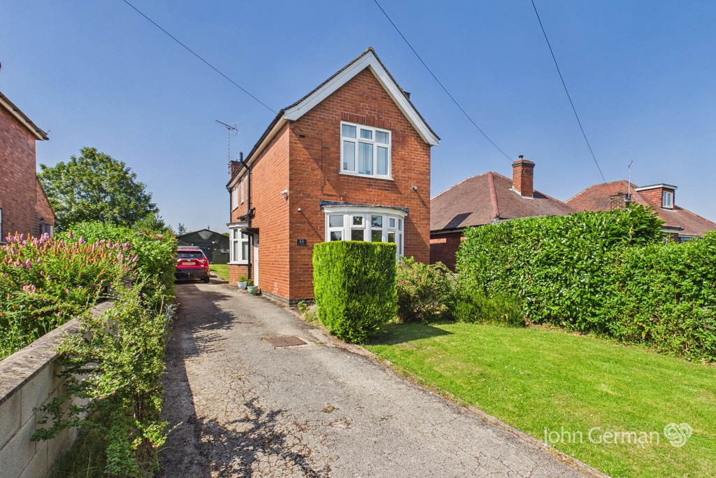 3 bedroom Detached house For Sale