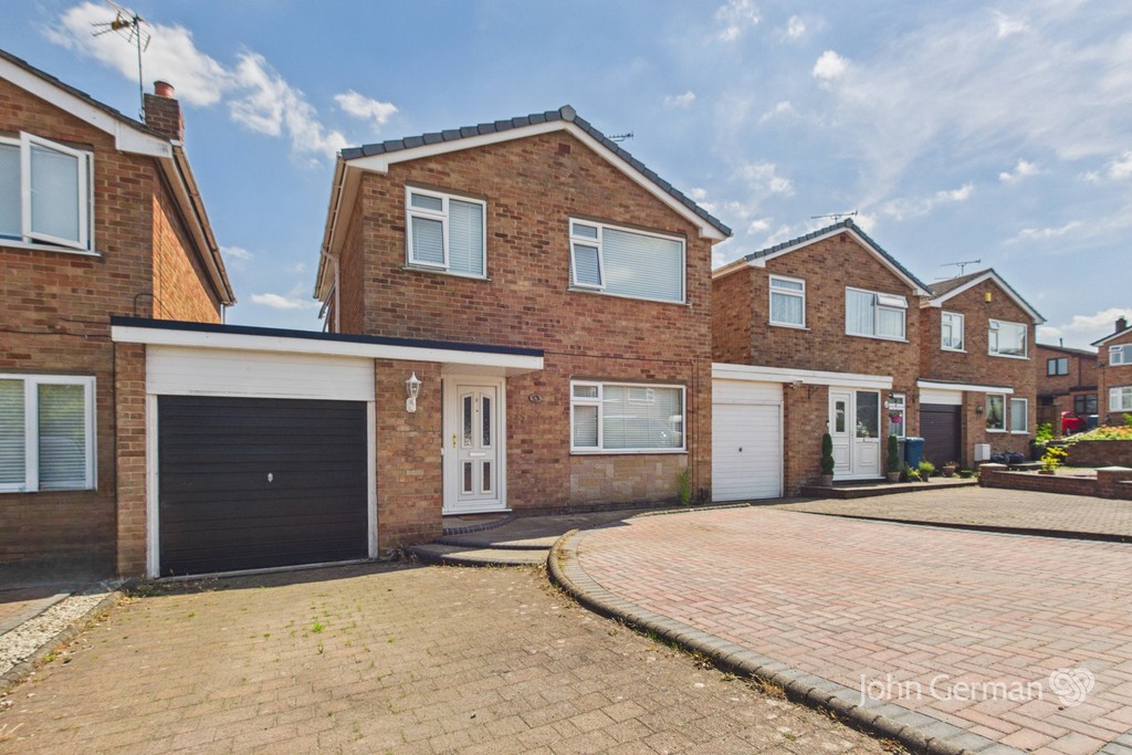 3 bedroom Detached house For Sale