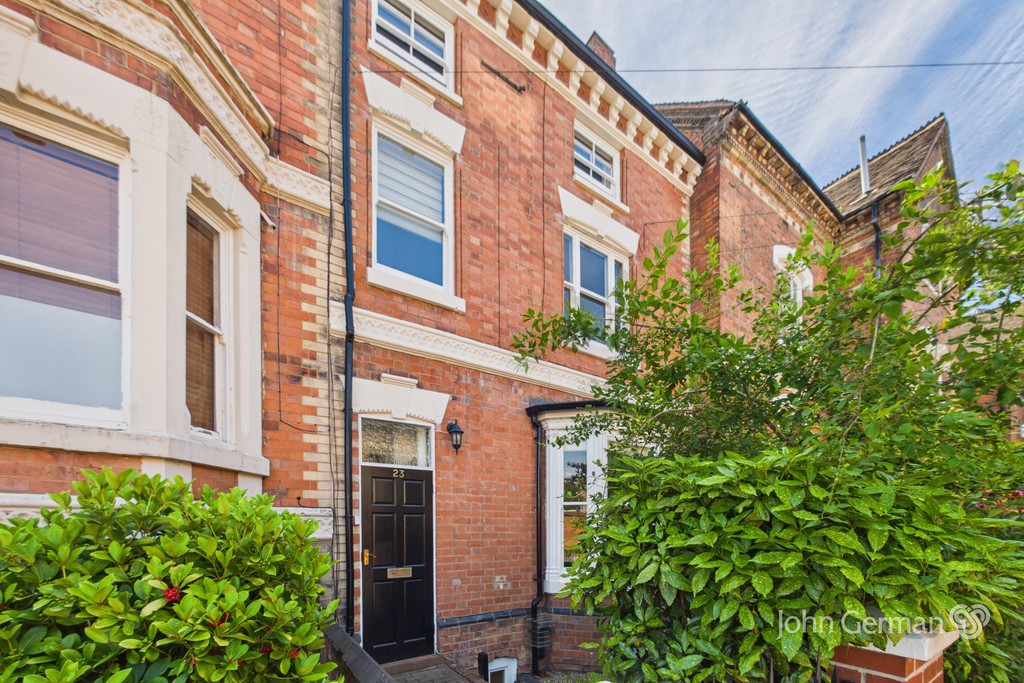 5 bedroom Property For Sale