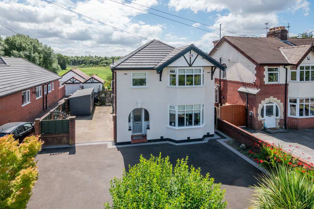 4 bedroom Cottage For Sale