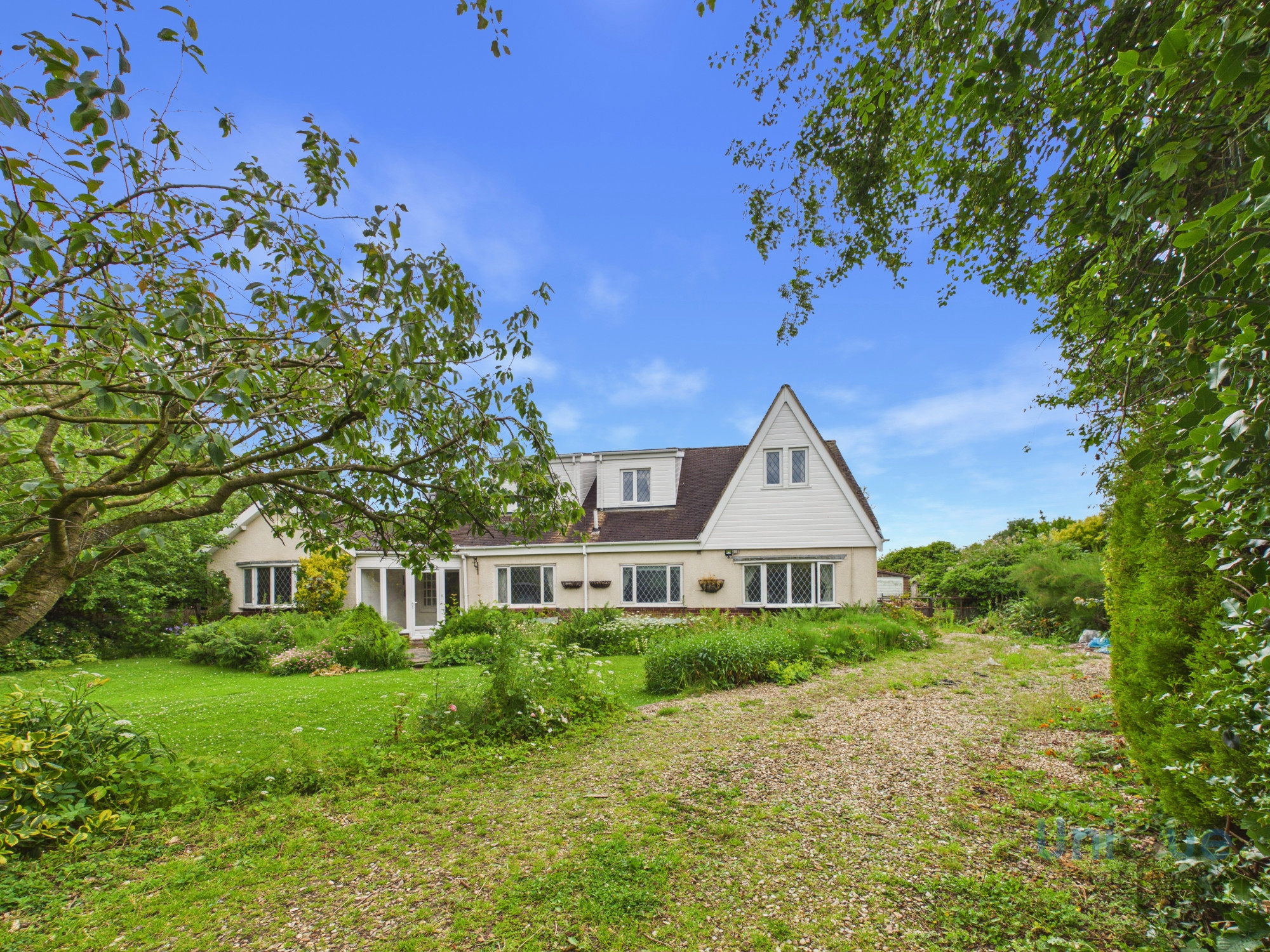 6 bedroom Detached house For Sale