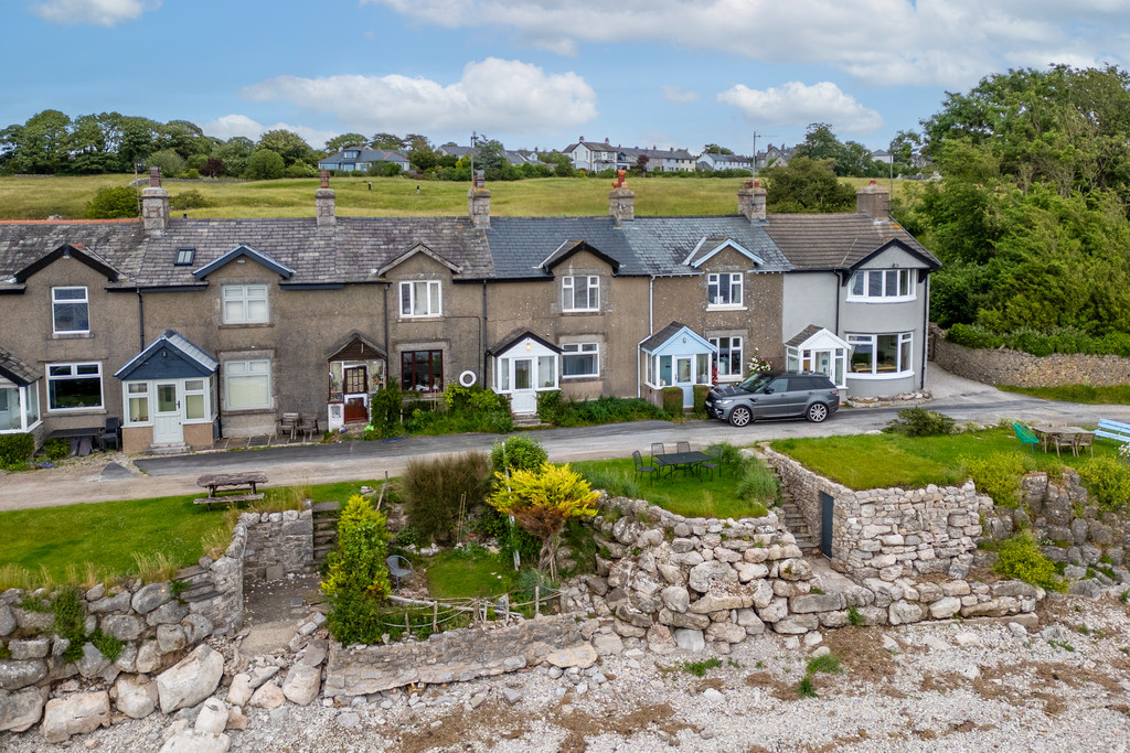 3 bedroom Cottage For Sale