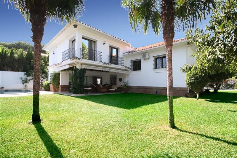 6 bedroom Villa For Sale