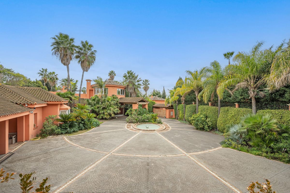 4 bedroom Villa For Sale