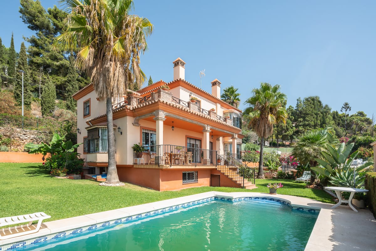 4 bedroom Villa For Sale